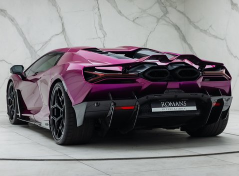 Lamborghini Revuelto 10