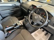 Vauxhall Zafira 1.6 16V Exclusiv Euro 5 5dr 25