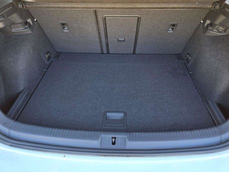 Volkswagen Golf 1.2 TSI BlueMotion Tech S Hatchback 5dr Petrol DSG Euro 5 (s/s) (105 ps) 38