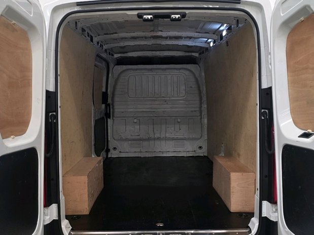 Maxus Deliver 9 Deliver 9 L3 2.0 D20 150 H2 Van 150PS 9