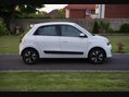 Renault Twingo 1.0 SCe Play Euro 6 5dr 9