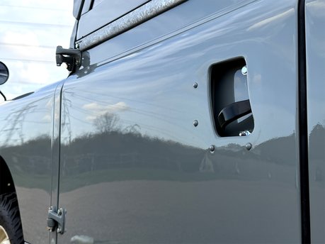 Land Rover Series II A 32