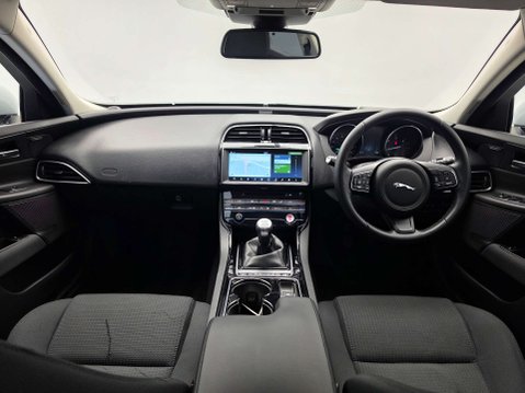 Jaguar XE 2.0 XE SE D 4dr 13
