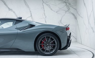 Ferrari SF90 Stradale ASSETTO FIORANO 37