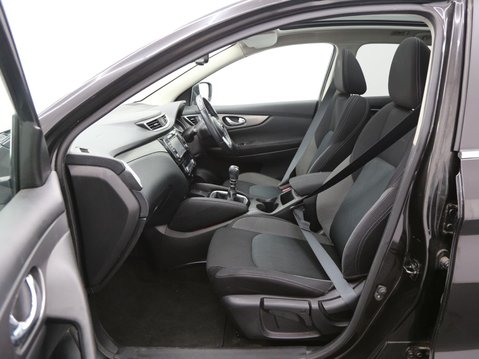 Nissan Qashqai 1.5 dCi N-Connecta Euro 6 (s/s) 5dr 22