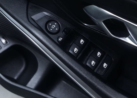 BMW 3 Series 2.0 330E M Sport Auto 5dr 38