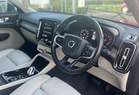 Volvo XC40 2.0 T4 INSCRIPTION PRO AUTO PETROL 21