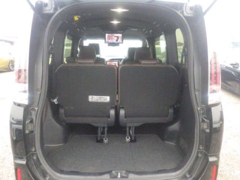 Toyota Esquire Hybrid 1.8 Hybrid Gi Edition 16