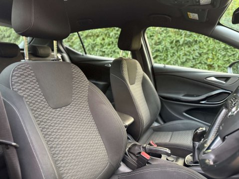 Vauxhall Astra 1.4 Astra SRi Nav T 5dr 22