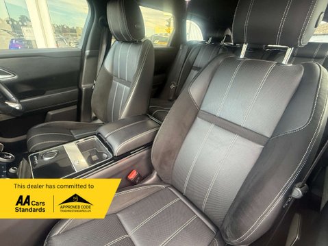 Land Rover Range Rover Velar 2.0 Range Rover Velar R-Dynamic SE D180 Auto 4WD 5dr 33