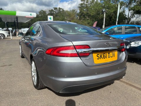 Jaguar XF 2.2d Premium Luxury Saloon 4dr Diesel Auto Euro 5 (s/s) (190 ps) 7
