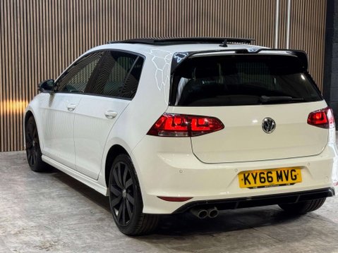 Volkswagen Golf 2.0 Golf R-Line Edition TDI BlueMotion Technology 5dr 24