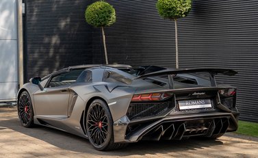 Lamborghini Aventador SV LP 750-4 Roadster 4