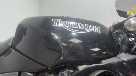 Triumph Daytona 900 1996 ONLY 23K PROJECT CLASSIC BIKE CLEAN AND COMPLETE 885CC 21