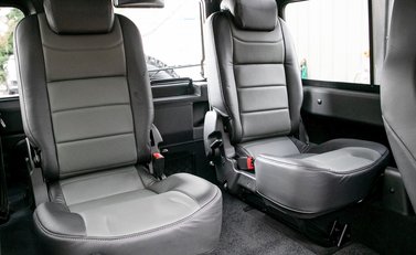 Land Rover Defender 90 Autobiography Edition 13