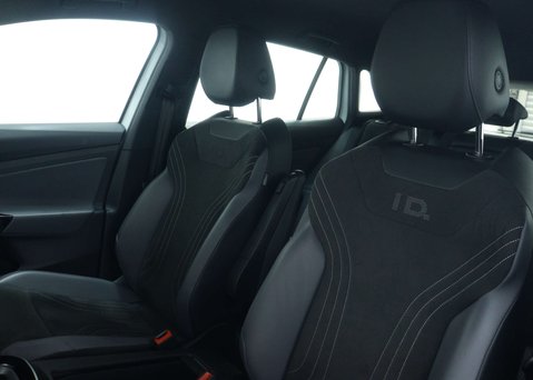 Volkswagen Id.4 Pure Performance 52kWh Life SUV 5dr Electric Auto (170 ps) 56