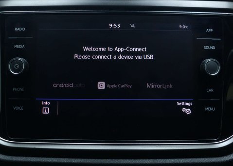 Volkswagen T-Roc 1.5 TSI GPF EVO SE SUV 5dr Petrol DSG Euro 6 (s/s) (150 ps) 24