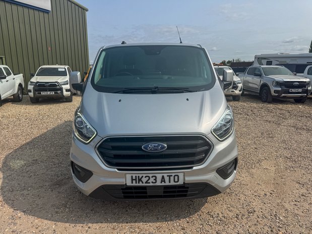 Ford Transit Custom SWB L1H1 Low Roof Limited 280 Air Con Alloys Sensors EURO 6 3