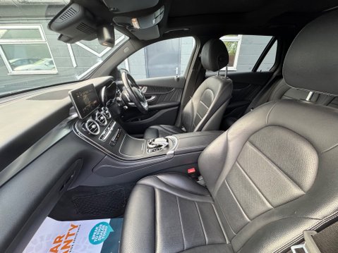 Mercedes-Benz GLC GLC 220 D 4MATIC AMG LINE PREMIUM PLUS 25