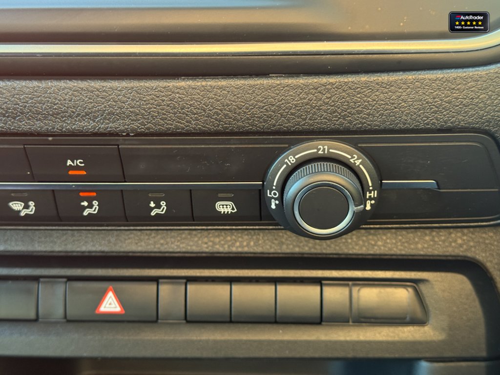 2023 Peugeot ExpertMWB L2H1 Low Roof Professional Premium Plus 1400 AirCon Sensors EURO 6 — thumbnail 32 of 50
