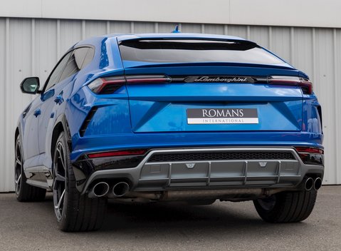 Lamborghini Urus 3
