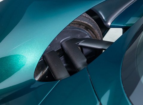 Aston Martin Valkyrie 37