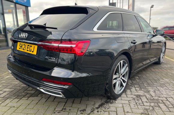 Audi A6 AVANT TDI QUATTRO S LINE AUTO 12