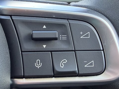 Fiat 600 115kW La Prima 54kWh 5dr Auto 33