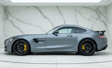 Mercedes-Benz AMG GT R Premium 2