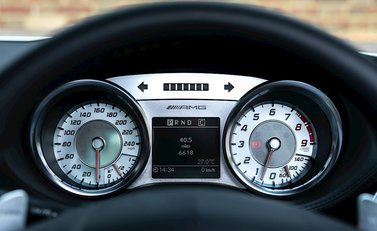 Mercedes-Benz SLS AMG 17