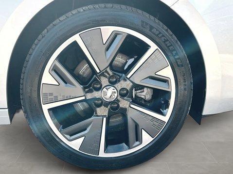 Vauxhall Astra 115kW Ultimate 54kWh 5dr Auto 12