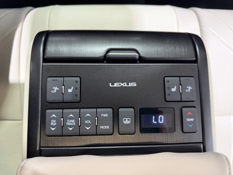 Lexus Es 300H TAKUMI 49