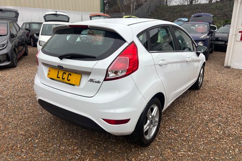Ford Fiesta ZETEC.. 13 SERVICES.. 1 PREVIOUS KEEPER.. £35 ROAD TAX 9