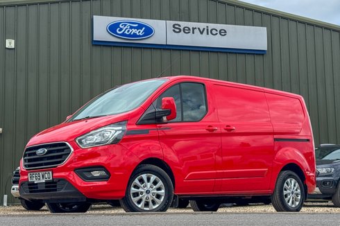 Ford Transit Custom SWB L1H1 Low Roof Limited 280 Air Con Nav Sensors EURO 6
