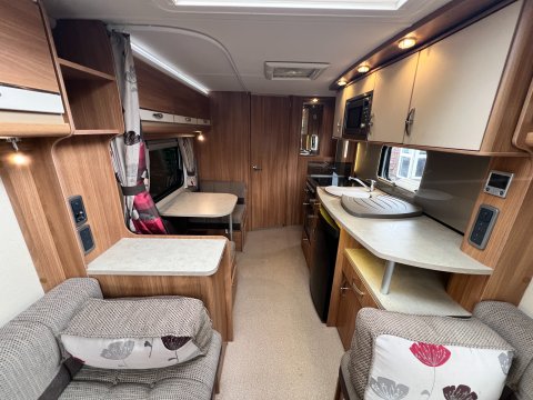 Swift Challenger 530 SE 11