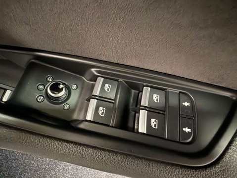 Audi A4 2.0 A4 S Line 35 TFSI Semi-Auto 5dr 16