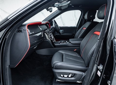 Rolls-Royce Cullinan BLACK BADGE 31