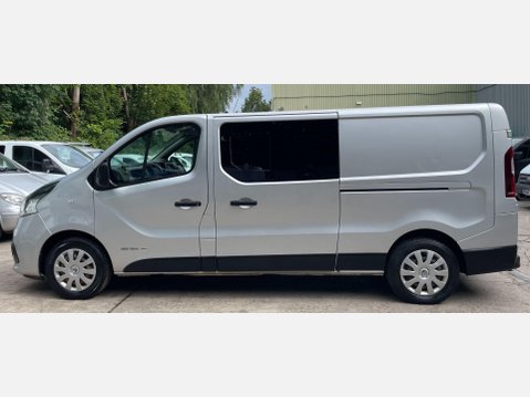 Renault Trafic 1.6 dCi ENERGY 29 Business+ Panel Van 5dr Diesel Manual LWB Standard Roof E 16