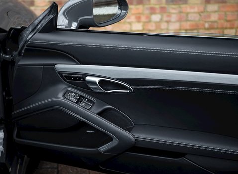 Porsche 911 (991) 50th Anniversary Edition 21