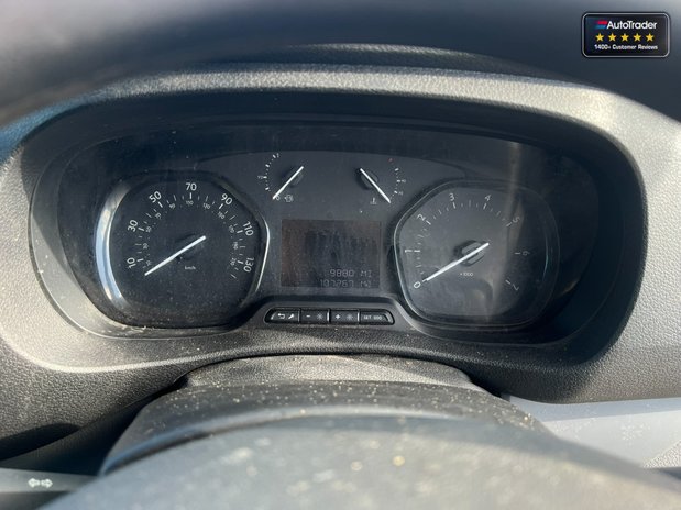 Vauxhall Vivaro SWB L1H1 F2700 Dynamic Air Con Sensors EURO 6 NO VAT 28