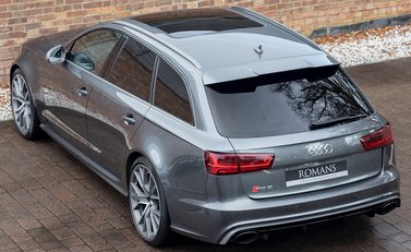 Audi RS6 Avant Performance 9
