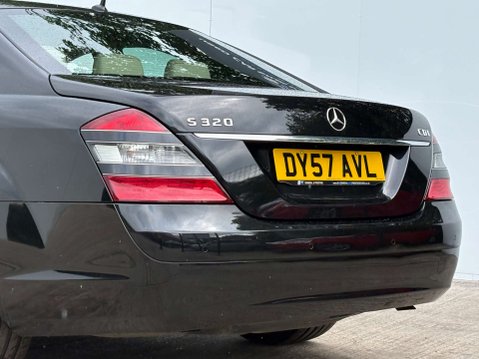 Mercedes-Benz S Class 3.0 S320 CDi Auto 4dr 31