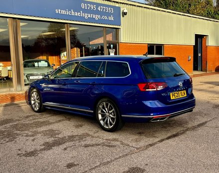 Volkswagen Passat 1.5 Passat R-Line TSi Evo 5dr 9