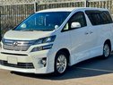 Toyota Vellfire GOLDEN EYES II V6
