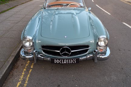 Mercedes-Benz SL Class 300SL Roadster 10