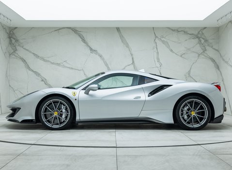 Ferrari 488 Pista 3