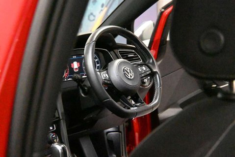 Volkswagen Golf R TSI 4MOTION DSG 7