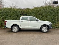 Isuzu D-Max Utility | 1.9 LT | AC | Camera | Double Cab 4