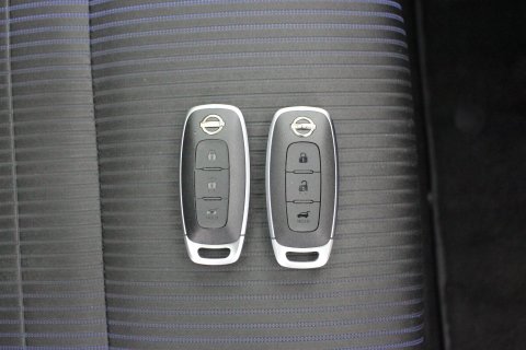 Nissan Qashqai 5dr 1.3 DIG-T MHEV Tekna Petrol Hybrid 33