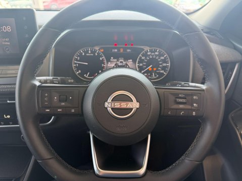 Nissan Qashqai 1.3 DIG-T MHEV Acenta Premium Euro 6 (s/s) 5dr 23